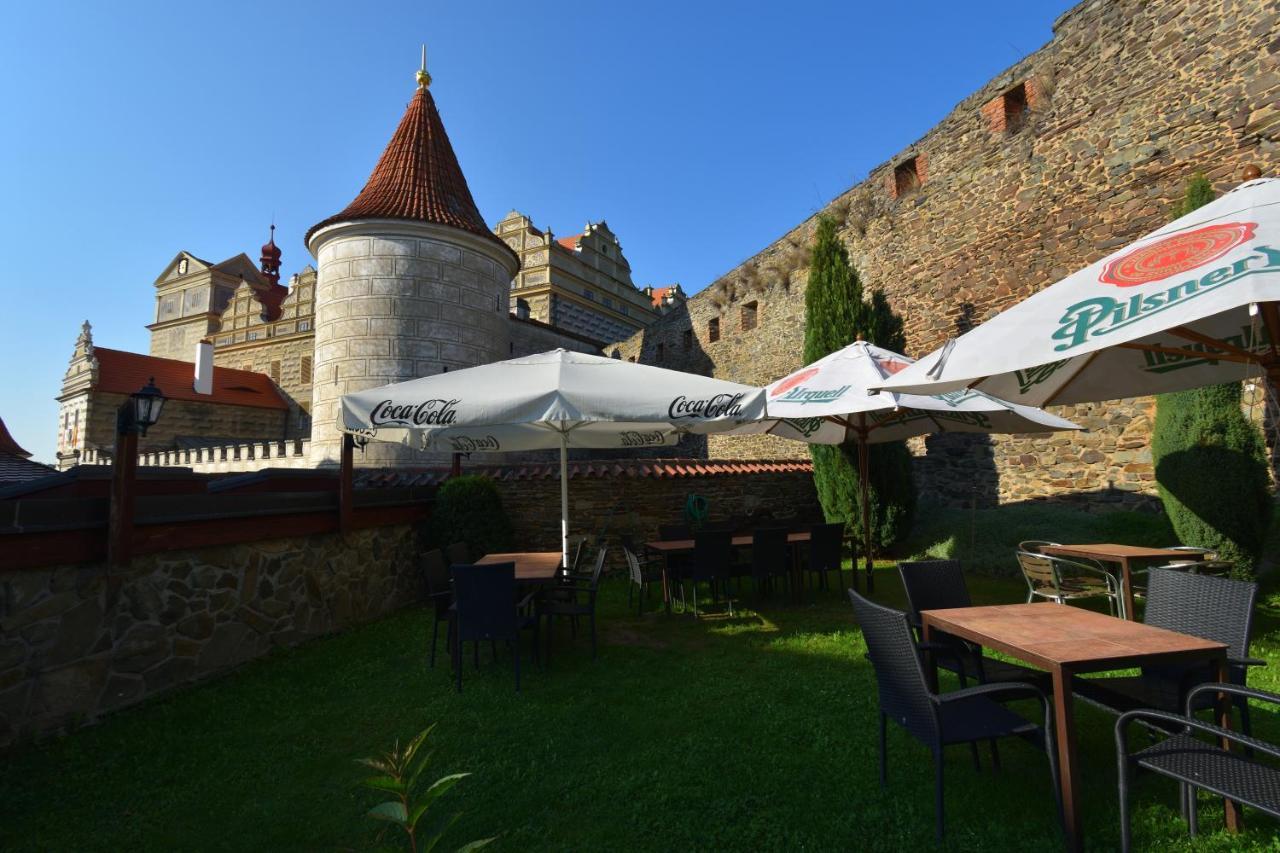 Hotel Gurman Horsovsky Tyn Экстерьер фото